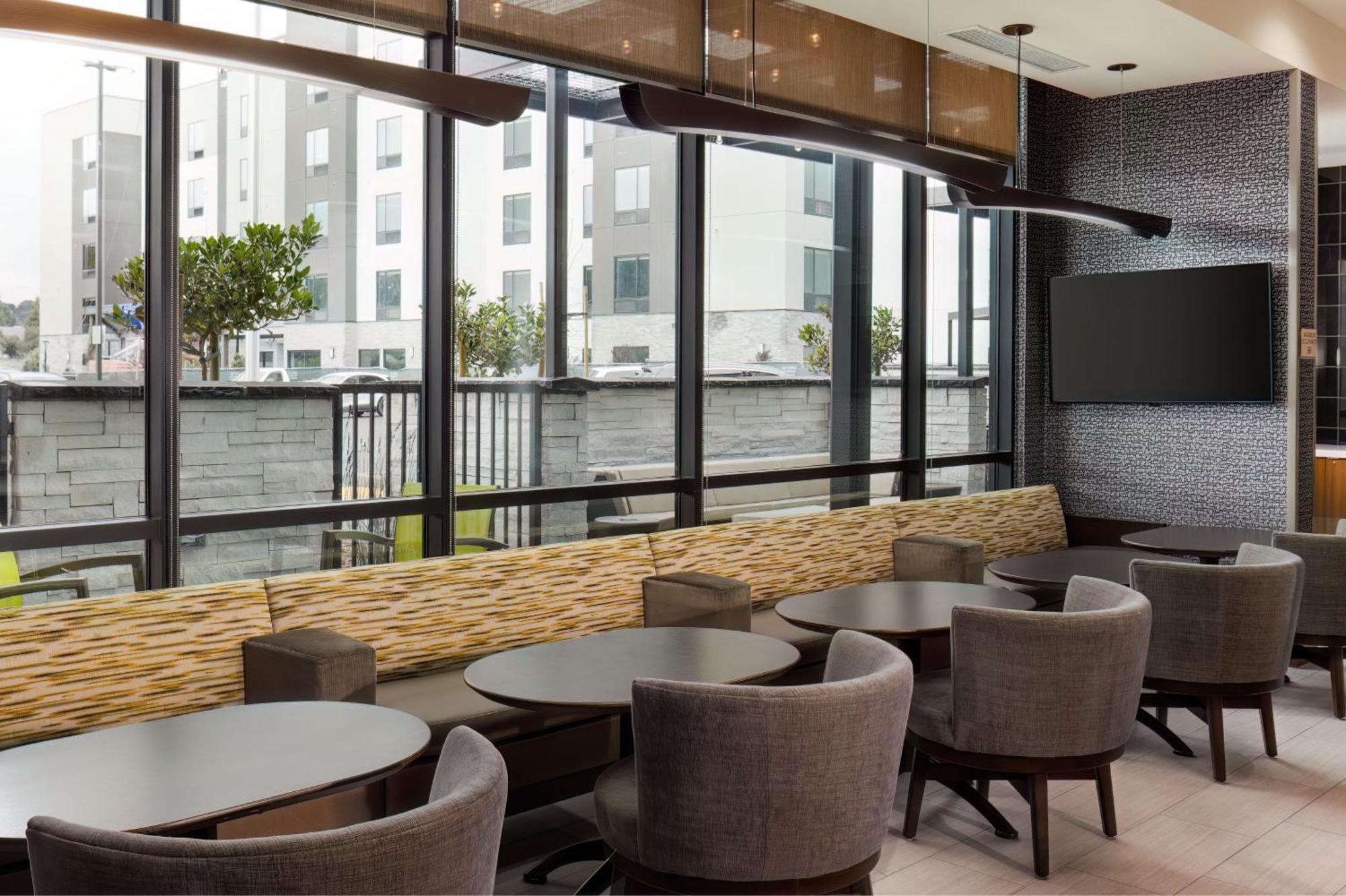 Springhill Suites By Marriott Pleasanton Exterior photo